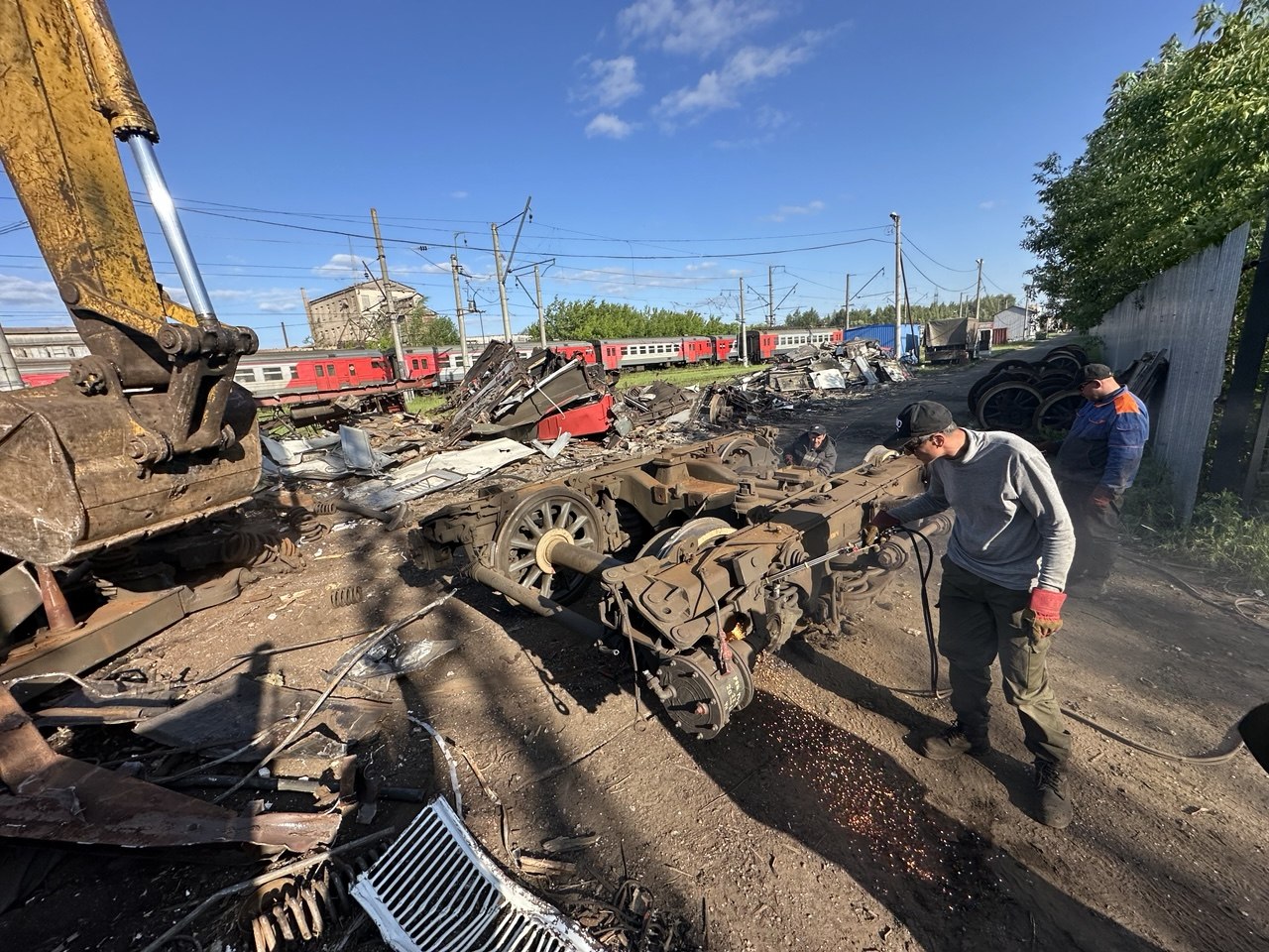 Бригада АСВ МЕГАПОЛИС выполняет резку металлоконструкций на объекте